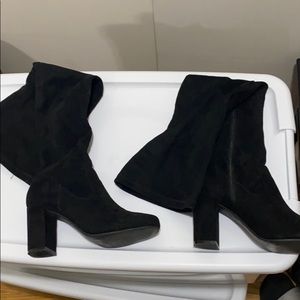 Black heeled over the knee suede boots